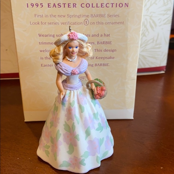 1995 Barbie Springtime ornament with box - Picture 4 of 5